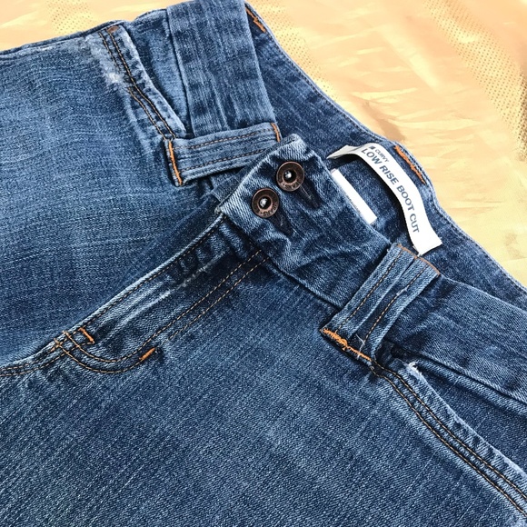 GAP Low Rise Boot Cut Jeans - Picture 2 of 3